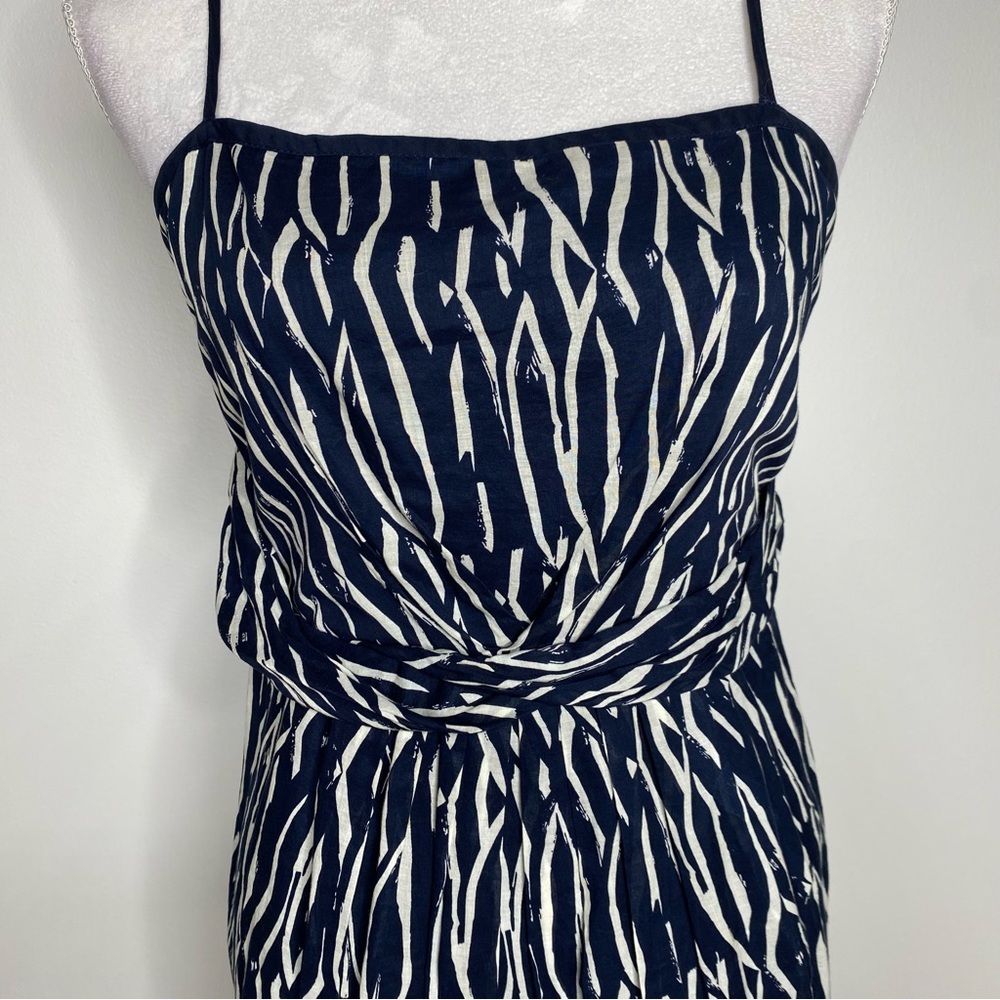 Ann Taylor LOFT spaghetti strap (adjustable) navy & cream dress size 6 - Picture 2 of 7